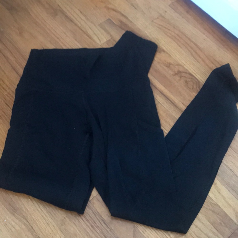 Black leggings with pockets